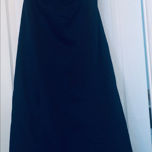 Gown - Picture 5 of 8